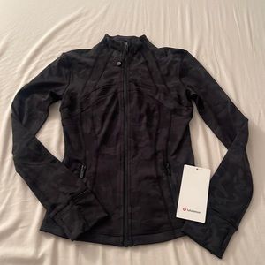 Lululemon Define Jacket Luon - Black Camo SIZE 4